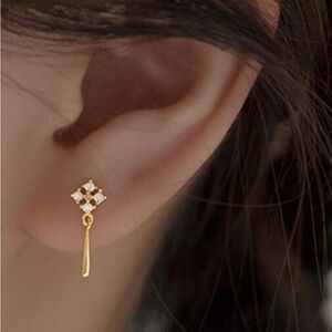 18k Dainty earrings ✨